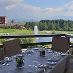 Rustic At Pirin Golf * Razlog